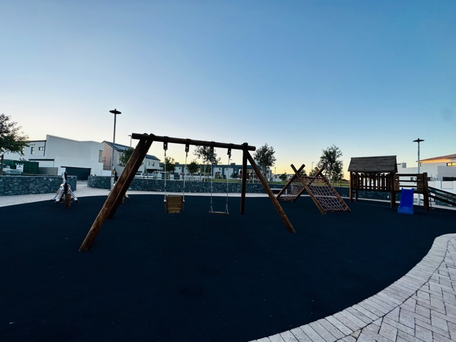 3 Bedroom Property for Sale in Sandown Western Cape